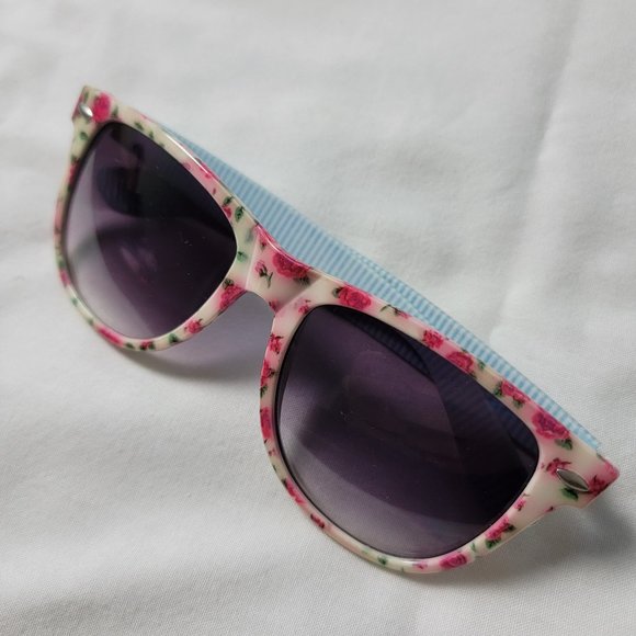 Floral Fashion Sunglasses - Picture 1 of 2